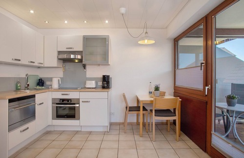 Langenargen Apartment | Holiday Apartment “OG4” in “Heinemann Guest House” Directly on Lake Constance