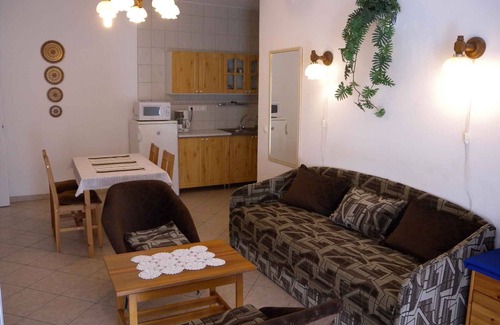 Zalakaros Apartment | Holiday apartment on the ground floor with terrace
