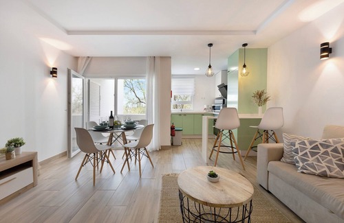 Mato Serrao Apartment | Holiday Apartment 'Quinta Do Paraíso' with Shared Pool, Shared Garden & Wi-Fi