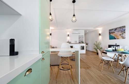 Mato Serrao Apartment | Holiday Apartment 'Quinta Do Paraíso' with Shared Pool, Shared Garden & Wi-Fi