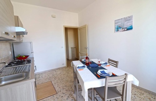 Otranto Historic Centre House | Holiday Apartment "Roberta" with Air Conditioning and Balcony