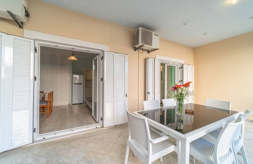 Dassia Apartment | Holiday Apartment Saint Nicholas Beach with Sea View, Shared Pool & Wi-Fi