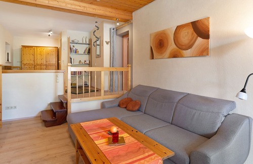 Lauf Apartment | Holiday Apartment 'Schmidt' with Mountain View, Shared Terrace & Wi-Fi