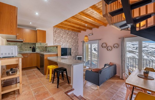 Pradollano Apartment | Holiday Apartment "Ski Lodge Duplex Suite Rosa" near Slopes with Private Terrace & Wi-Fi