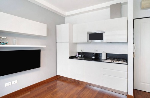 Sanremo Centre Apartment | Holiday Apartment "Via Carli" with Sea View, Private Terrace & Wi-Fi