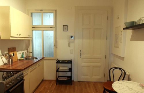 Brigittenau Apartment | Holiday apartment Vienna for 1 - 4 persons with 2 bedrooms - Holiday apartment in one or multi-famil