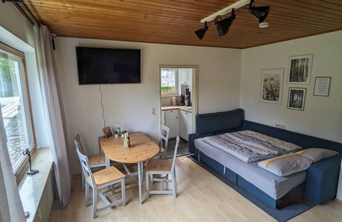 Oberlengenhardt Apartment | Holiday Apartment "Wiesenblümle" with Private Terrace, Private Garden and Wi-Fi