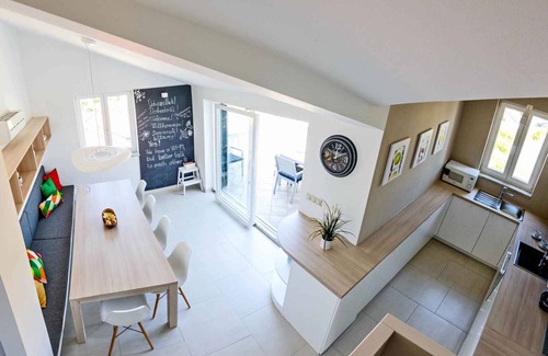Vantacici Apartment | Holiday apartment with 2 terraces