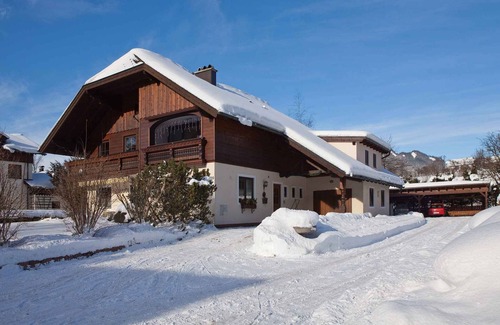 Strobl Apartment | Holiday apartment with balcony in an idyllic location