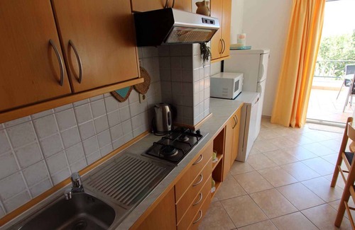 Tribulje Apartment | Holiday apartment with balcony and barbecue