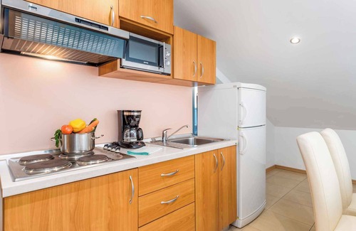 Suha Punta Apartment | Holiday apartment with pool
