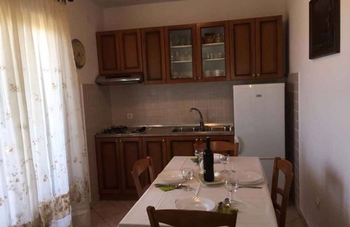 Tribulje Apartment | Holiday apartment with terrace and sea view