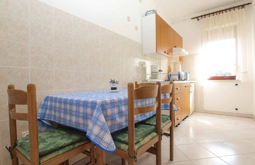 Stinjan Apartment | Holiday apartment with terrace