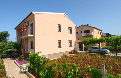 Stinjan Apartment | Holiday apartment with terrace