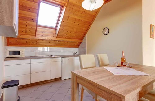 Heviz Apartment | Holiday apartment with therapeutic massage, air conditioning and Wi-Fi
