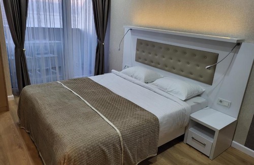 Old Boulevard Hotel | Holiday Apartments