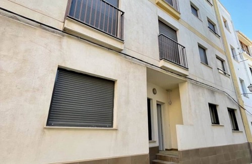 Lucena del Cid Apartment | Holiday Appartement in Lucena del Cid- Basement A Ref 049