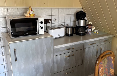 Bremervoerde Apartment | Holiday Appartment "Anne" with Balcony and Wi-Fi