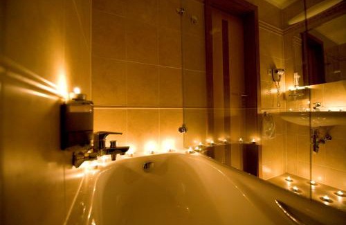 Csillaghegy Hotel | Holiday Beach Budapest Wellness Hotel with Sauna Park