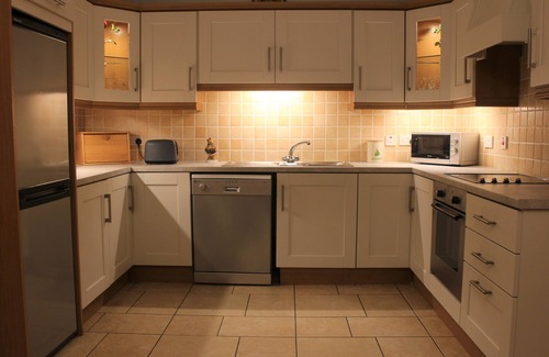 Milford Cottage | Holiday Cottage With Hot-Tub