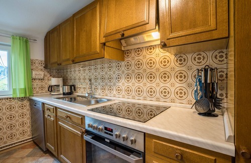 Gutach Apartment | Holiday Apartment "Lehmann with View on Castle" with Mountain View, Private Terrace & Wi-Fi