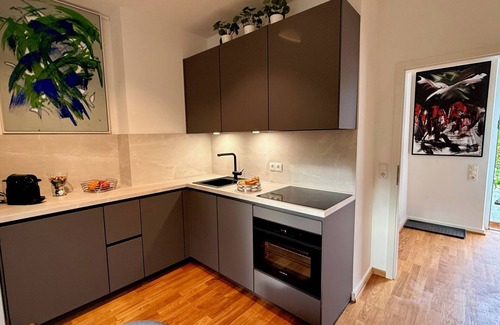Bad Wilhelmshoehe Apartment | Holiday Apartment 'Ederweg' with Private Terrace and Wi-Fi