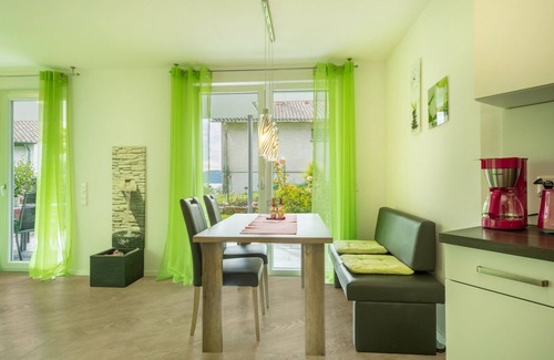 Sipplingen Apartment | Holiday Apartment "Orchidee" with Large Terrace with Lake View, Barbecue, Wi-Fi & TV