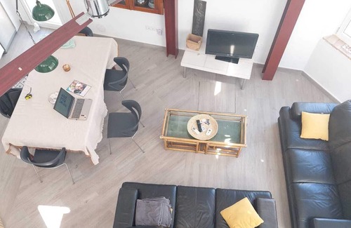 Villanueva del Ariscal Villa | Holiday Home Casa Rural Villa Bella with Whirlpool, Garden & Wi-Fi