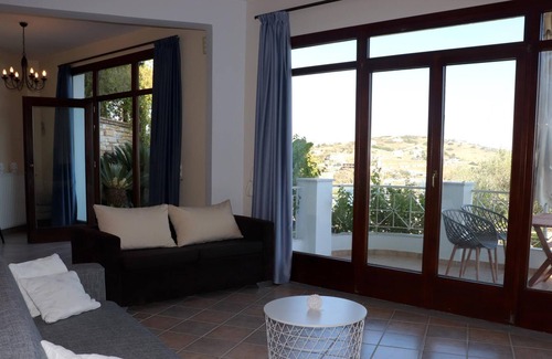 Agii Apostoli Apartment | Holiday flat with great sea view, directly by the sea in Agii Apostoli, Euboea.
