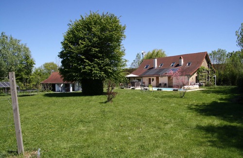 Saint-Germain-du-Bois House | Holiday home in Burgundy with pool