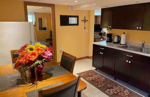 Midland Apartment | Holiday Hide-Away