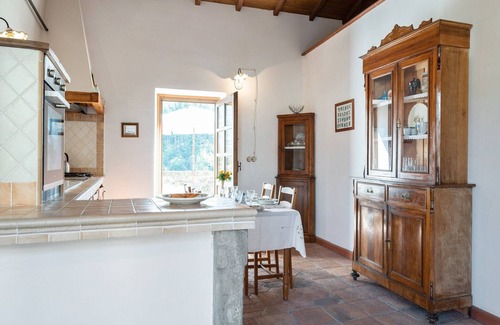 Argigliano House | Holiday Home in Casola with Private Pool