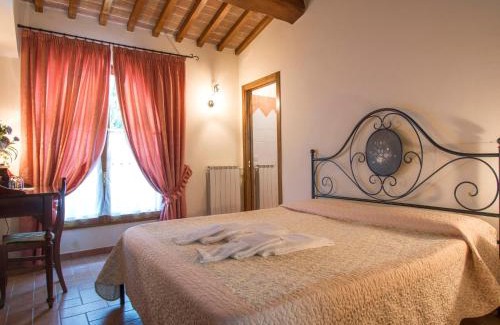 Montopoli in Val d'Arno House | Holiday Home La Gora by Interhome