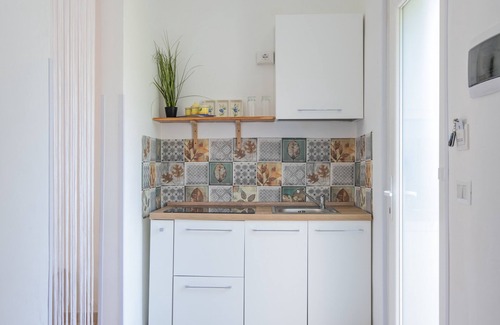 San Cesario di Lecce Apartment | Holiday Home 'Levante' with Shared Terrace, Wi-Fi and Air Conditioning