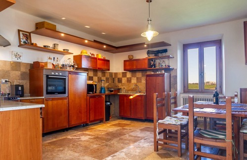 Magliano in Toscana House | Holiday Home "Assiolo" with Hill View & Private Garden