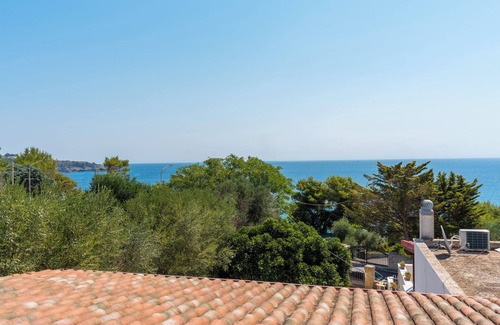 Marina di Marittima House | Holiday Home Casa Vacanza Nilde close to the Beach with Sea View & Garden