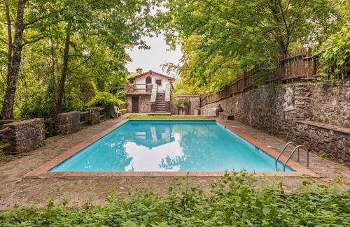 San Marcello Piteglio House | Holiday Home in Migliorini Near Forest Trails