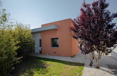 Fontanelas House | Holiday Home 'Forest Village Exótic' with Private Terrace, Shared Garden and Wi-Fi