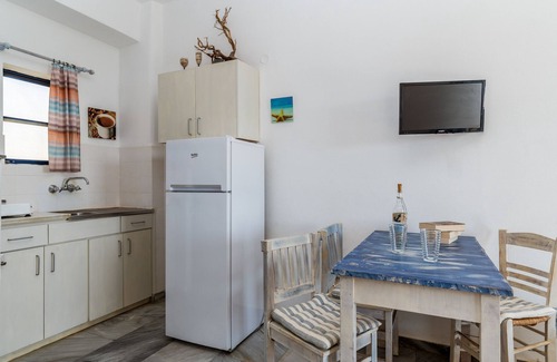 Kipri House | Holiday Home '1 Kypri Seaview Perasma Studio' with Sea View, Wi-Fi and Air Conditioning