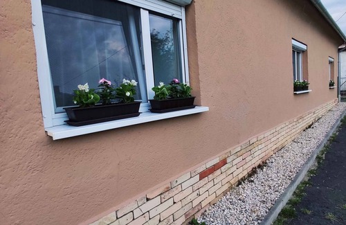 Balatonboglar House | Holiday home 1000 m from the water with large terrace, pavilion and garden furniture