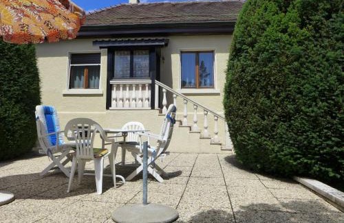 Genthod House | Holiday Home 5- chemin de la Pralay by Interhome