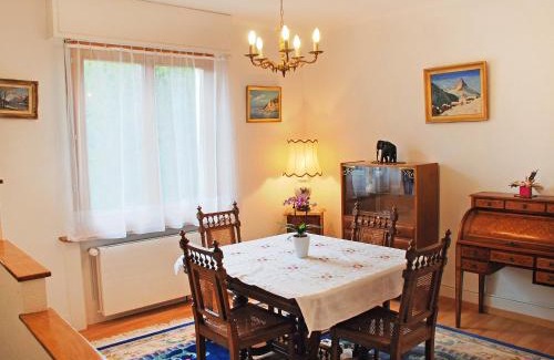 Genthod House | Holiday Home 5- chemin de la Pralay by Interhome