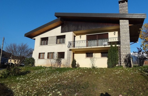 Mercury House | Holiday home 8 people in a Savoyard village near Albertville