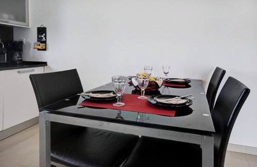 Peniche de Cima House | Holiday Home 'A O - Azul Aprumado' with Shared Terrace, Balcony and Wi-Fi