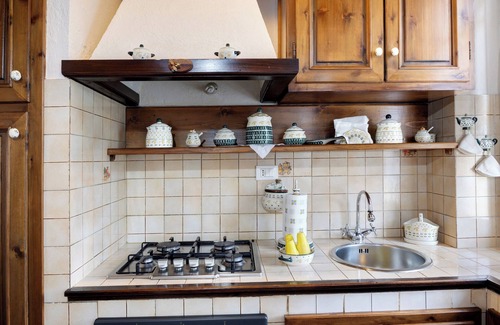 Paravenna Apartment | Holiday Home "Agriturismo U' Spigu Ca' du Stevolu" with Mountain View, Shared Garden & Wi-Fi
