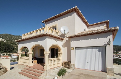 Alcalali House | Holiday Home Alcalalí with Pool and Valley View