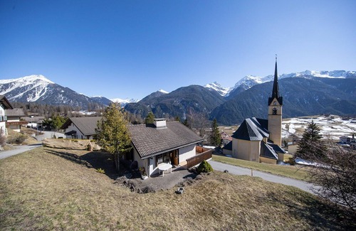 Albula-Alvra House | Holiday home Alvaneu for families