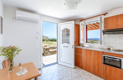 Agios Ioannis House | Holiday Home 'Anemologio 201 Tinos' with Sea View, Wi-Fi and Air Conditioning