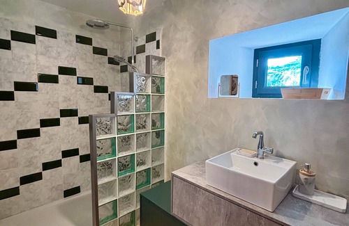 Martin House | Holiday Home 'Angelina' with Wi-Fi