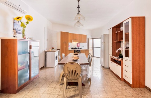 Torre Lapillo House | Holiday Home 'Anima Blu' with Sea View, Private Terrace and Air Conditioning